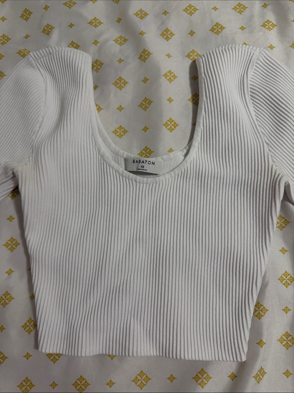 Aritzia Babaton White Ribbed Scoop Neck Crop long sleeve Top